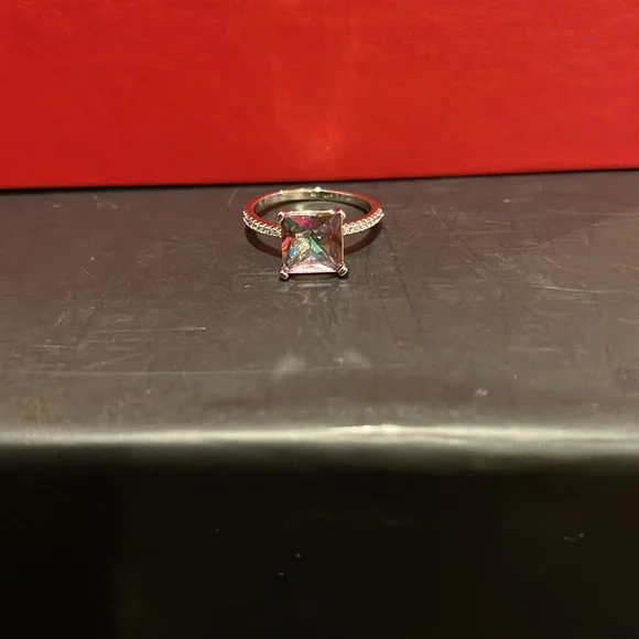 Multicolored ring - Picture 2 of 3